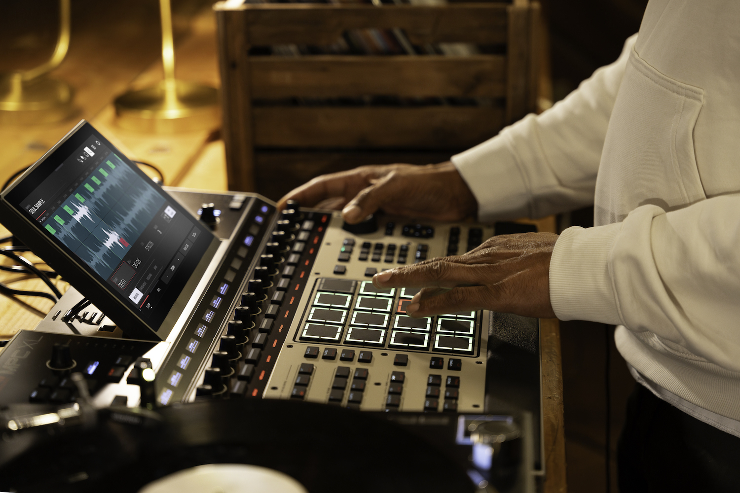 Akai Professional MPC XL Standalone Music Production Center